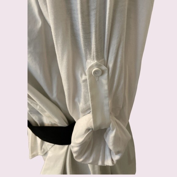 BCBG Max Azria White Cotton Wrap Shirt with black elastic belt SZ M EUC - Picture 3 of 5